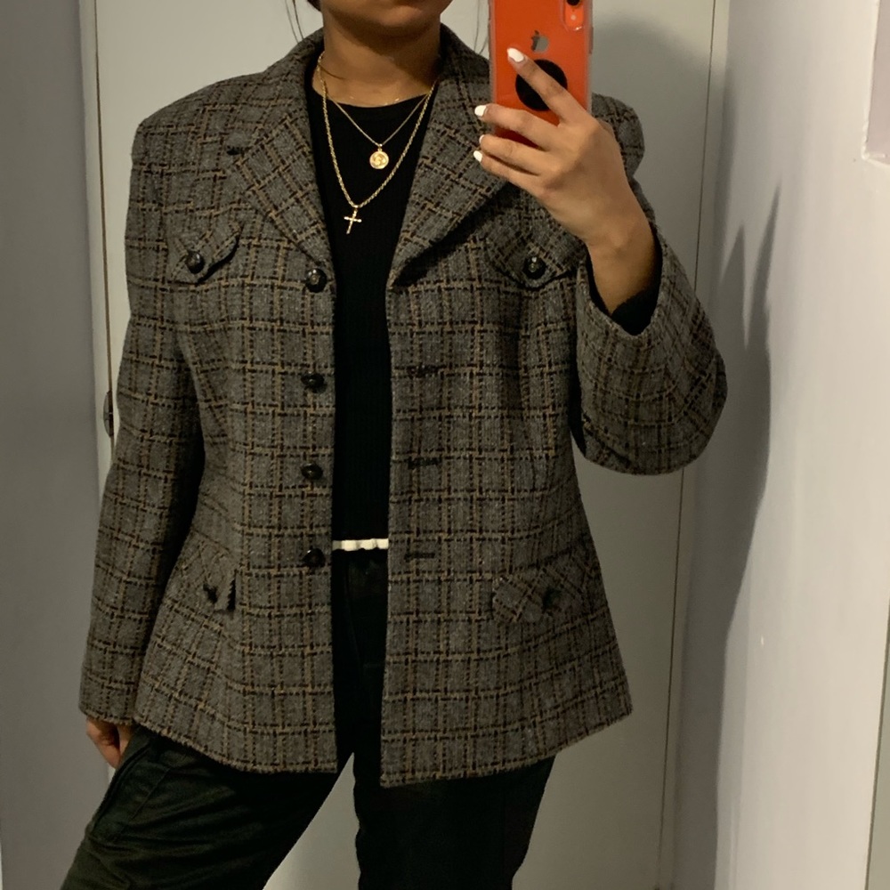 Blazer - Picture 3 of 3